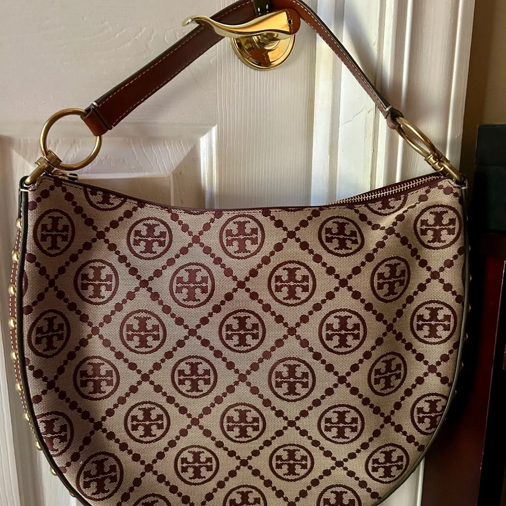 Tory Burch Patterned Shoulder Bag in Cream and Brown - Picture 2 of 7